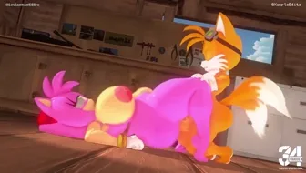 Tails smashing Amy thumbnail